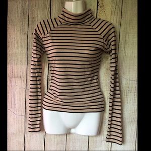 Long sleeve turtle neck